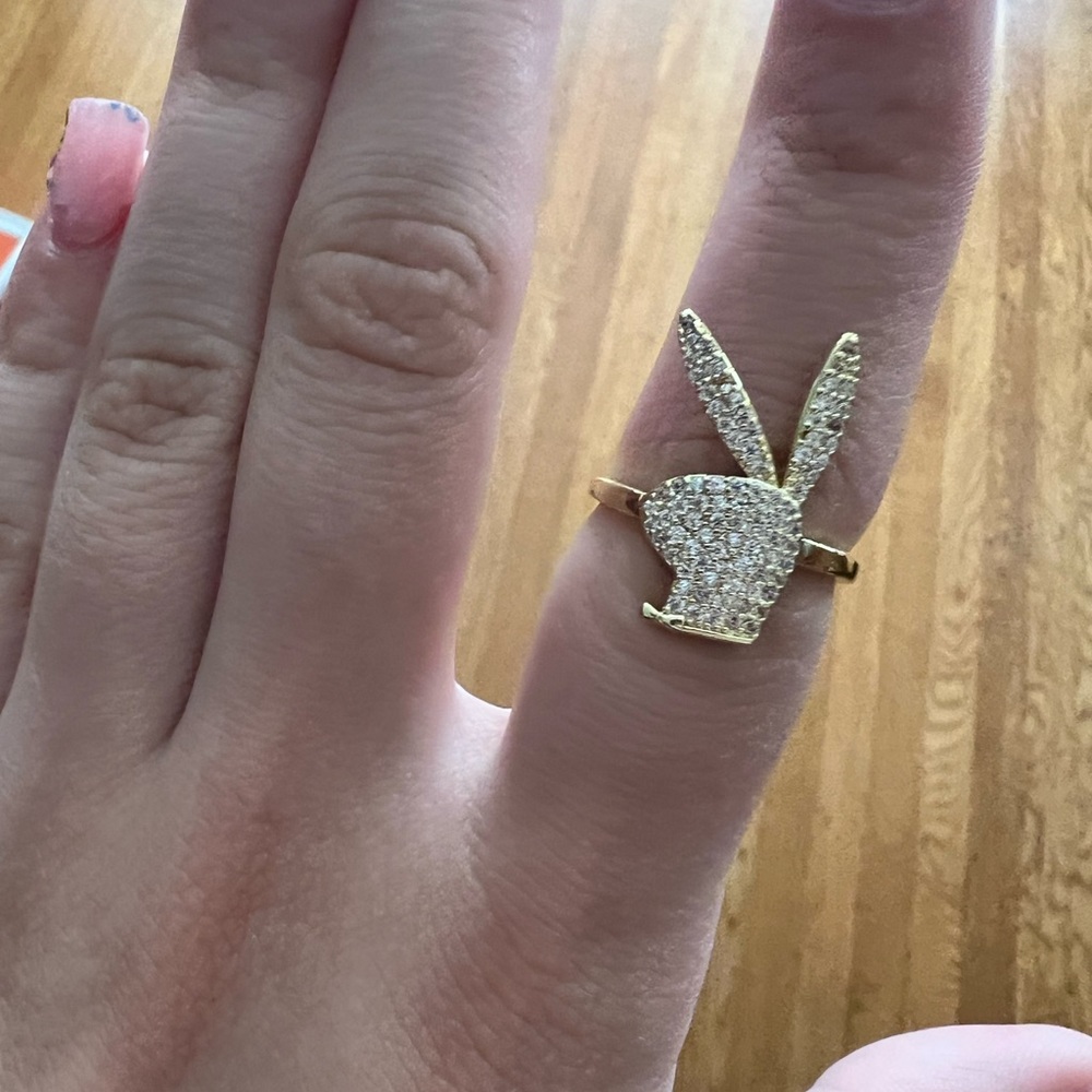 Deadstock adjustable playboy bunny gold ring